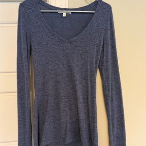 Express Heathered Blue Long Sleeve V-Neck Sweater